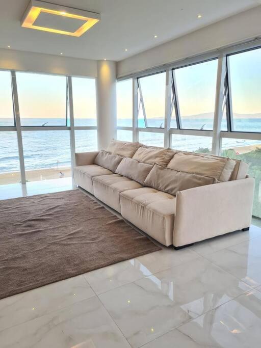 Exclusivo Frente Mar c piscina e jacuzzi térmica