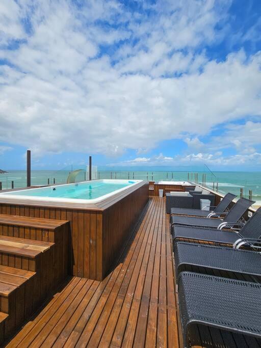 Exclusivo Frente Mar c piscina e jacuzzi térmica