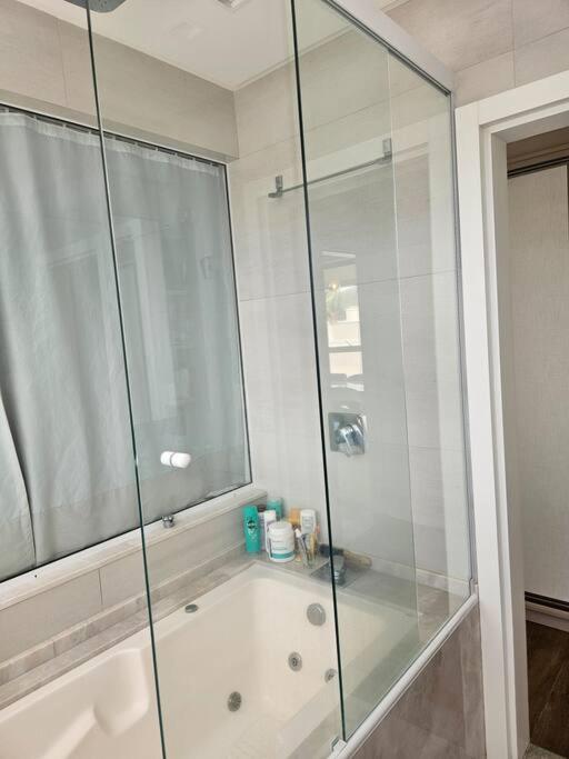 Exclusivo Frente Mar c piscina e jacuzzi térmica