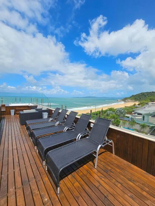 Exclusivo Frente Mar c piscina e jacuzzi térmica