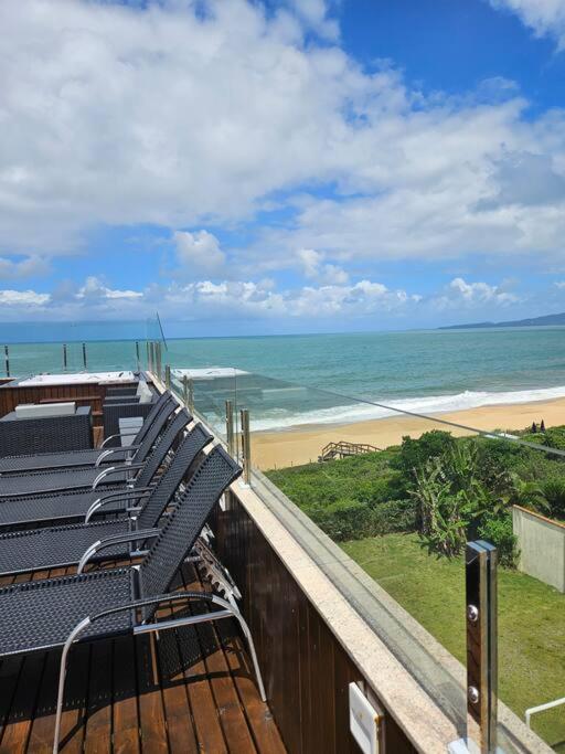Exclusivo Frente Mar c piscina e jacuzzi térmica