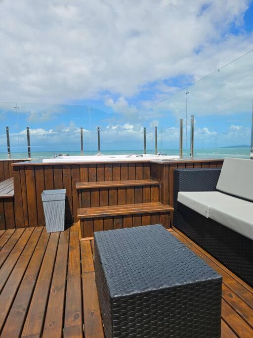 Exclusivo Frente Mar c piscina e jacuzzi térmica