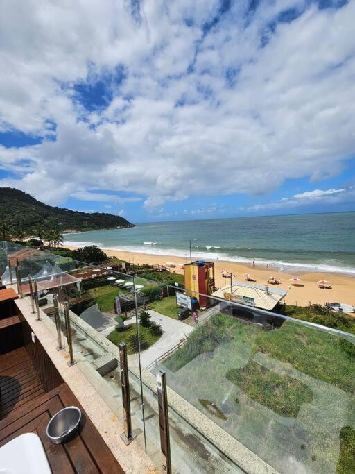 Exclusivo Frente Mar c piscina e jacuzzi térmica