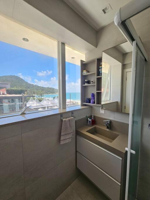 Exclusivo Frente Mar c piscina e jacuzzi térmica