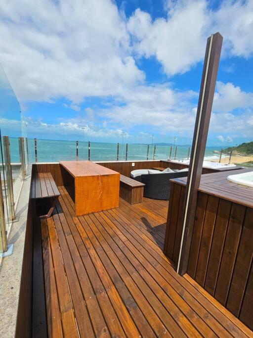 Exclusivo Frente Mar c piscina e jacuzzi térmica