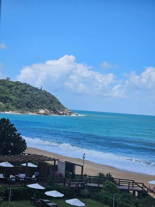 Exclusivo Frente Mar c piscina e jacuzzi térmica