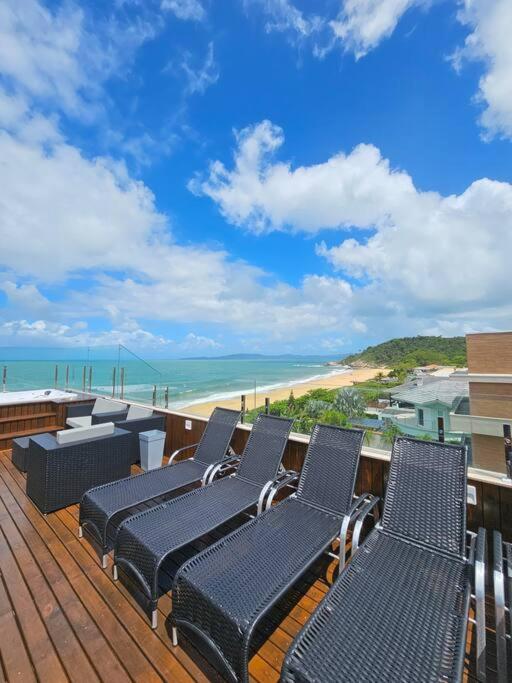 Exclusivo Frente Mar c piscina e jacuzzi térmica