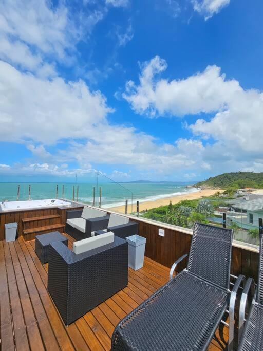 Exclusivo Frente Mar c piscina e jacuzzi térmica
