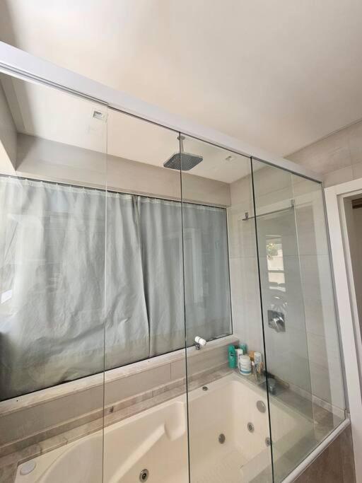 Exclusivo Frente Mar c piscina e jacuzzi térmica