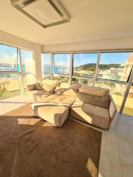 Exclusivo Frente Mar c piscina e jacuzzi térmica
