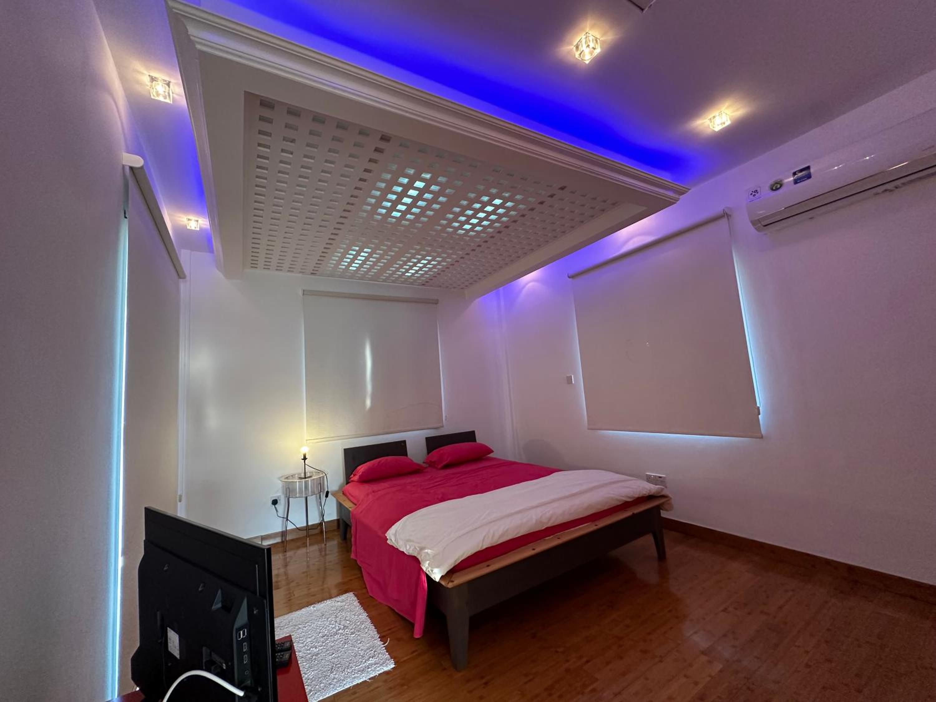 Stylish, quiet Villa 800m from the beach, Pernera