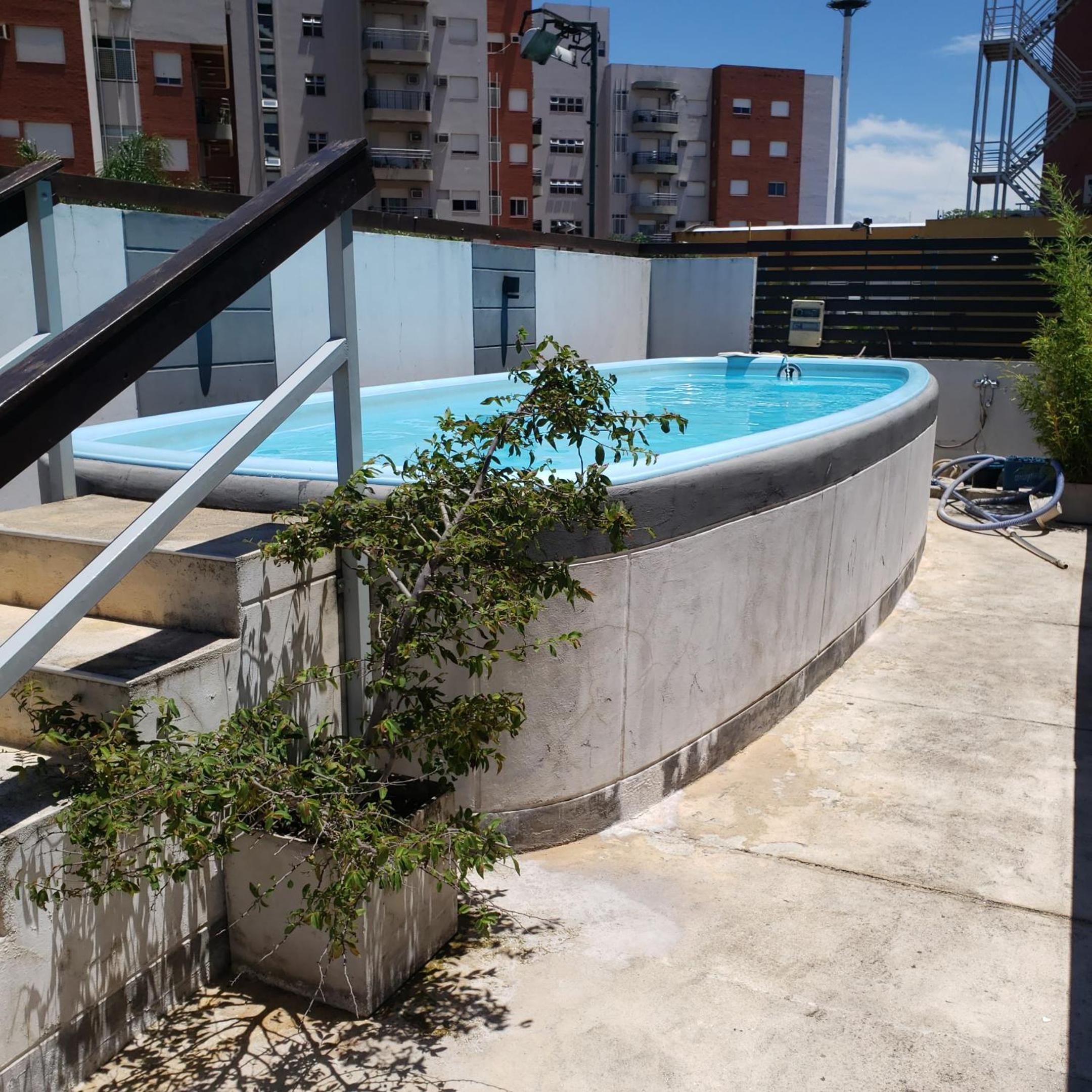 Costanera sur edificio con piscina