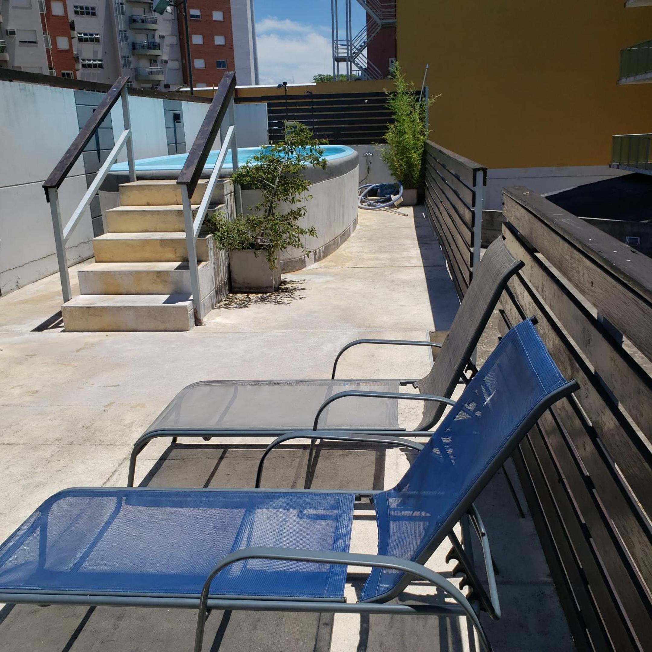 Costanera sur edificio con piscina