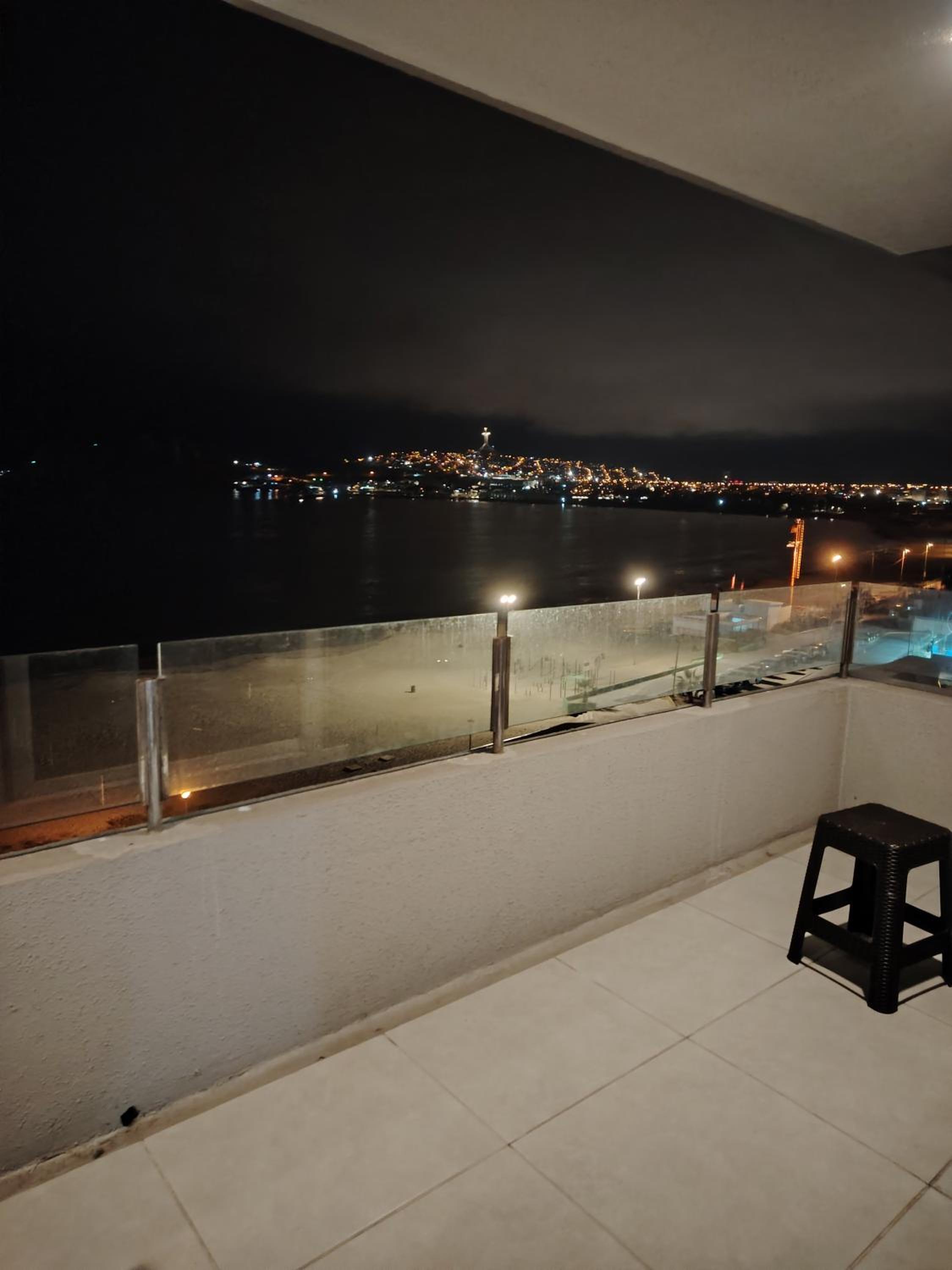 departamento frente a la playa herradura