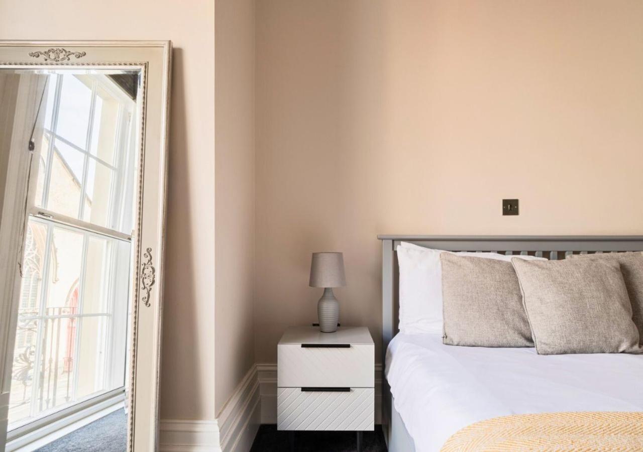 Stunning 2 Bed in the Centre of Cheltenham! view 4