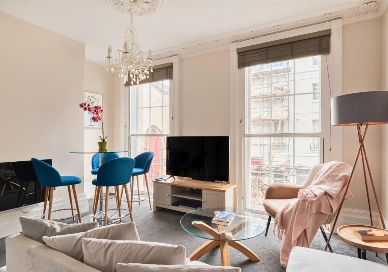 Stunning 2 Bed in the Centre of Cheltenham! view 5