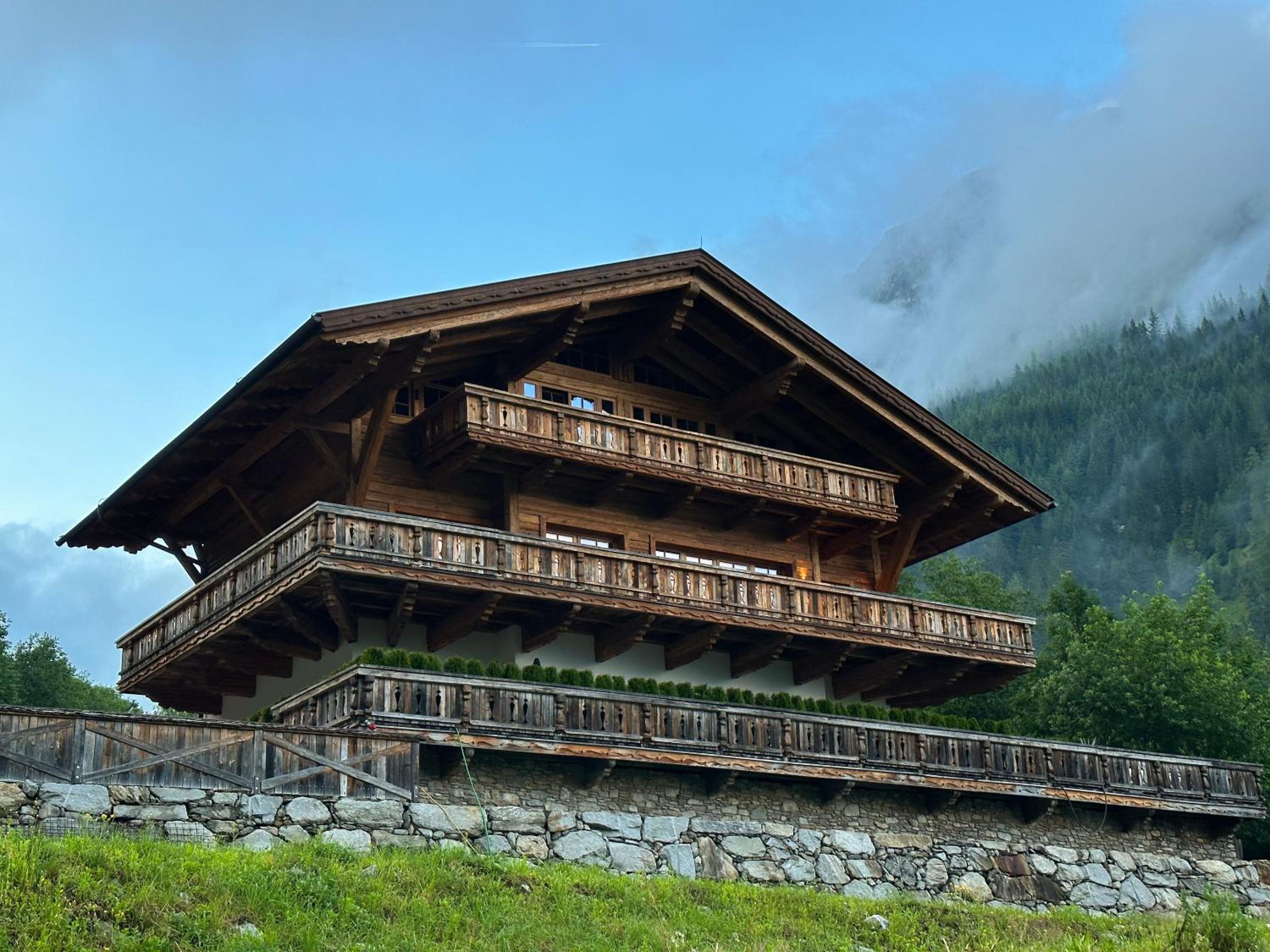 Grand Chalet