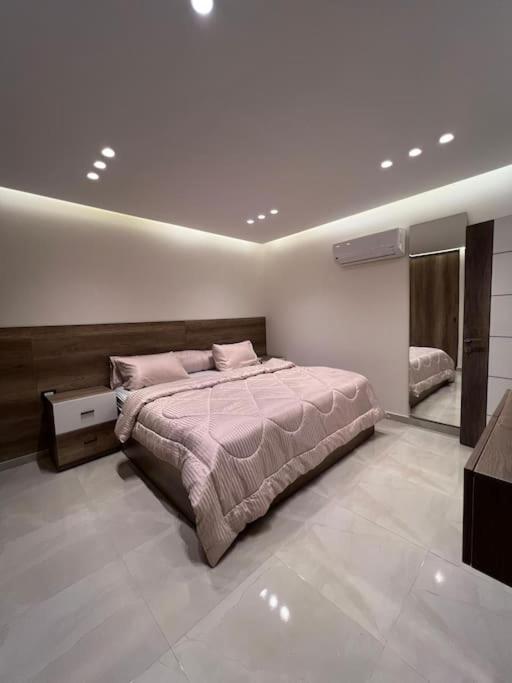 Modern Apartment in the Heart of Dokki, Cairo