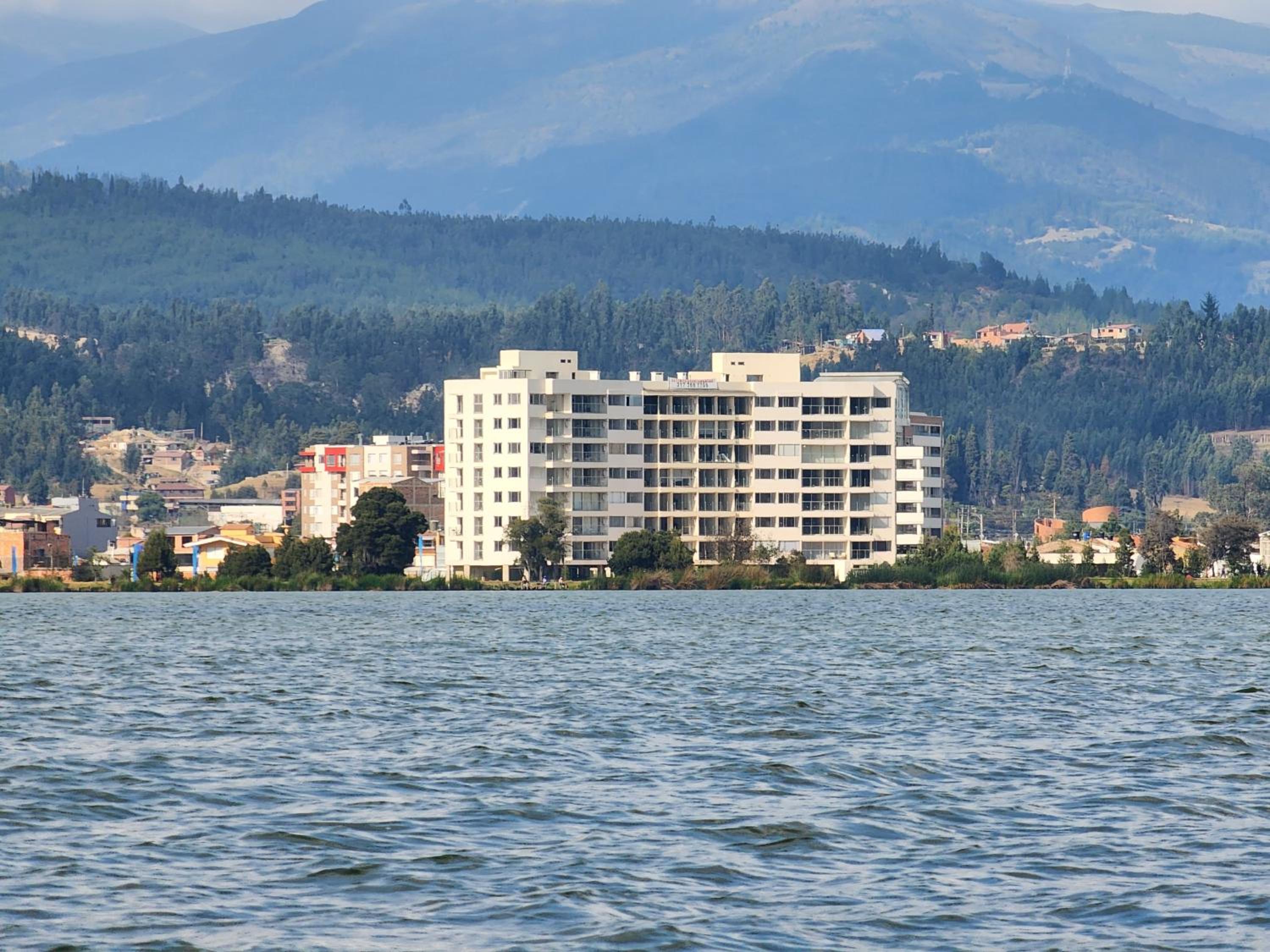 Increíble apartamento con vista panorámica al lago Sochagota