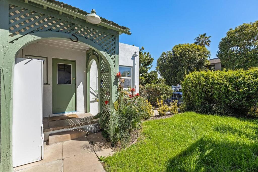 Updated Vintage Bayside Bungalow 3 bedrooms sleeps 7 view 3