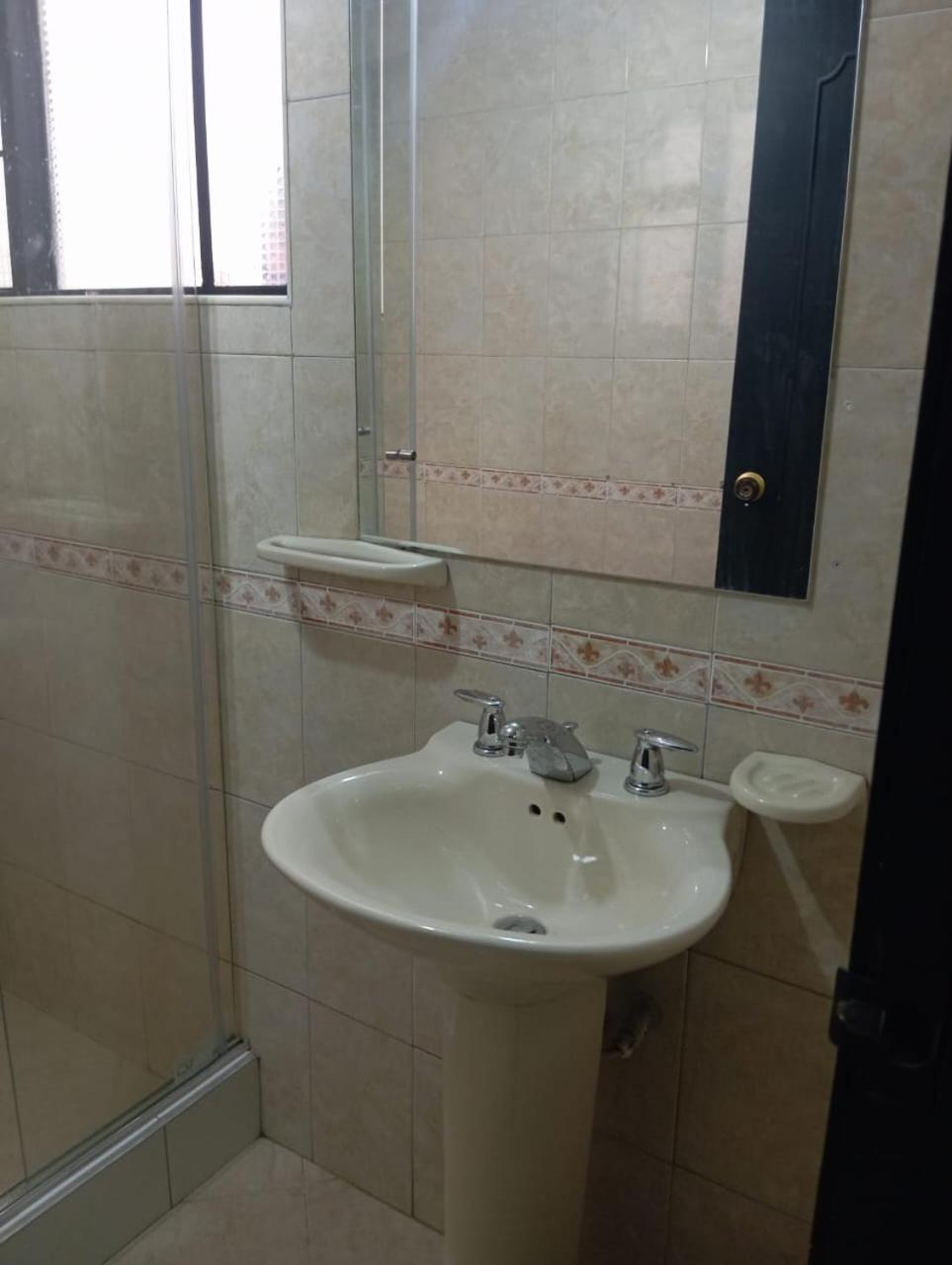 Habitación cerca al aeropuerto -normandia #2