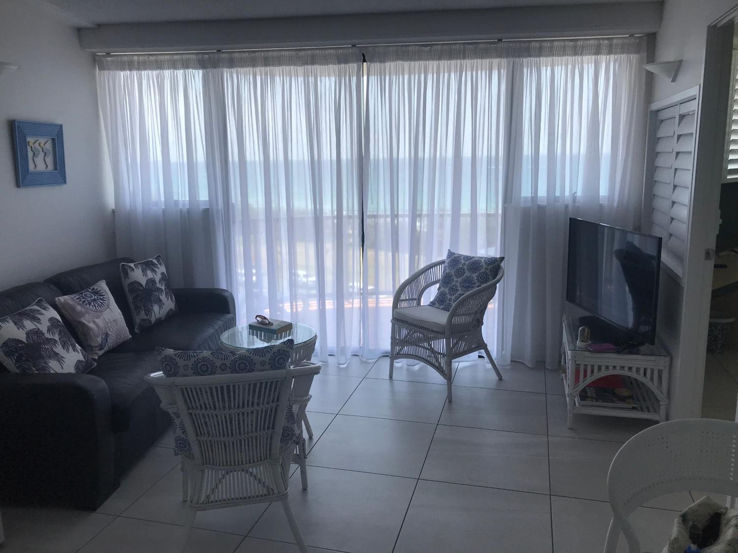 Absolute Beachfront Penthouse with Exclusive Rooftop