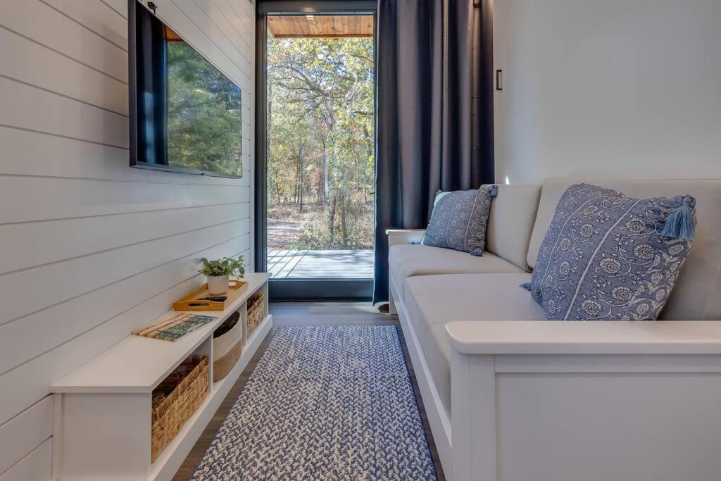 New - Oak Glen MicroCabin - Rare view 5
