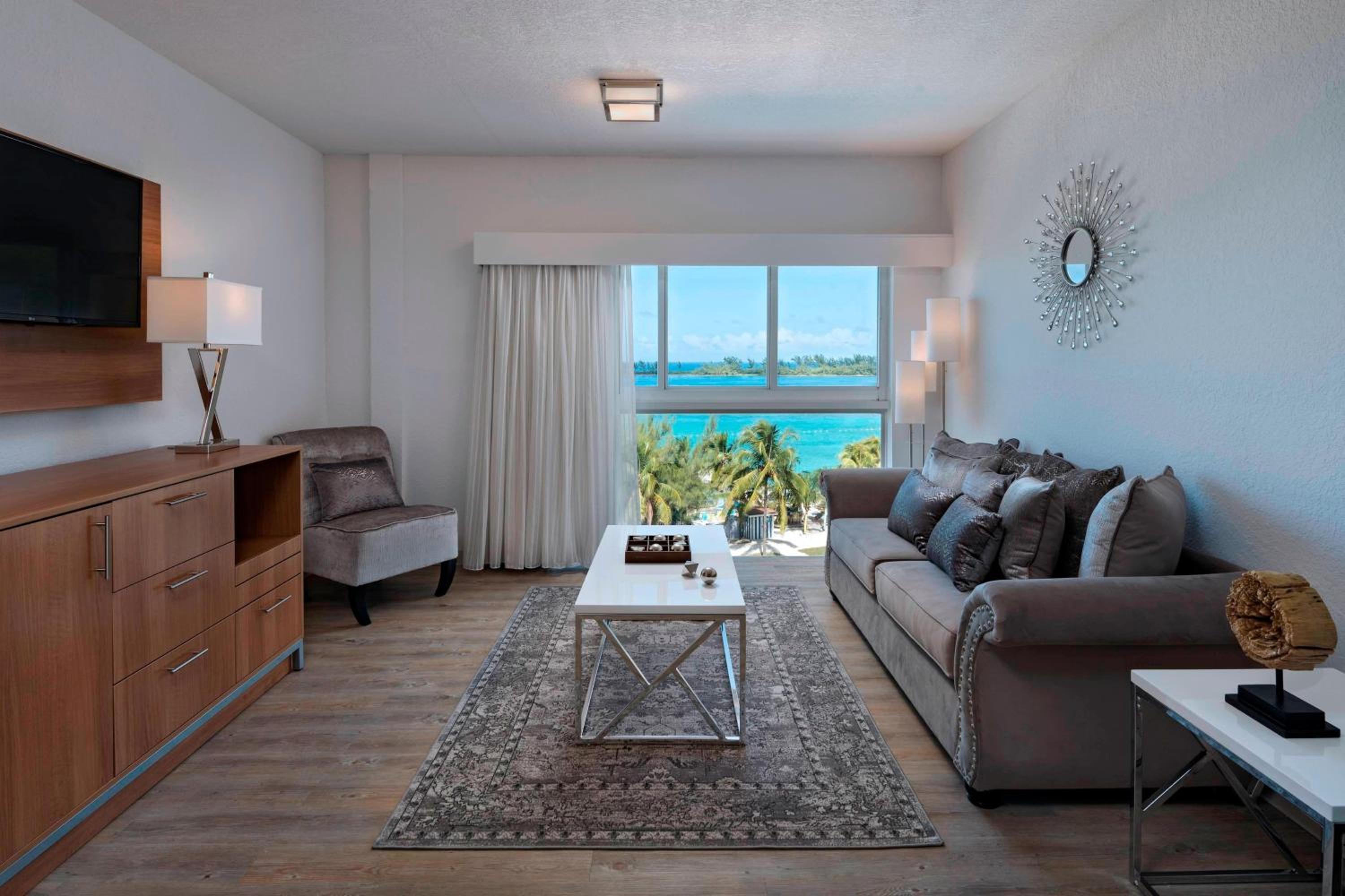 Nassau - Paradise Island Vacations - Courtyard by Marriott Nassau Downtown/Junkanoo Beach - Property Image 2