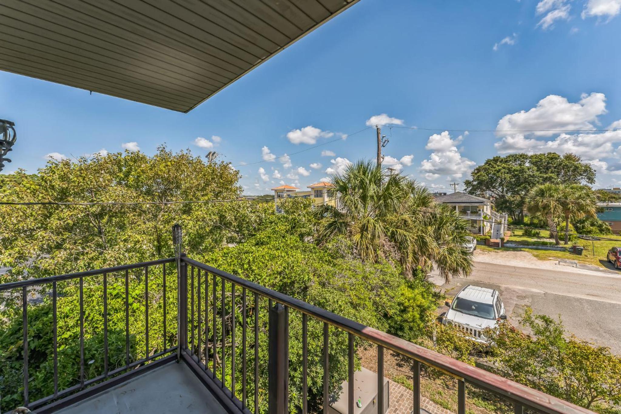 The Retreat Beach Apartment view 5