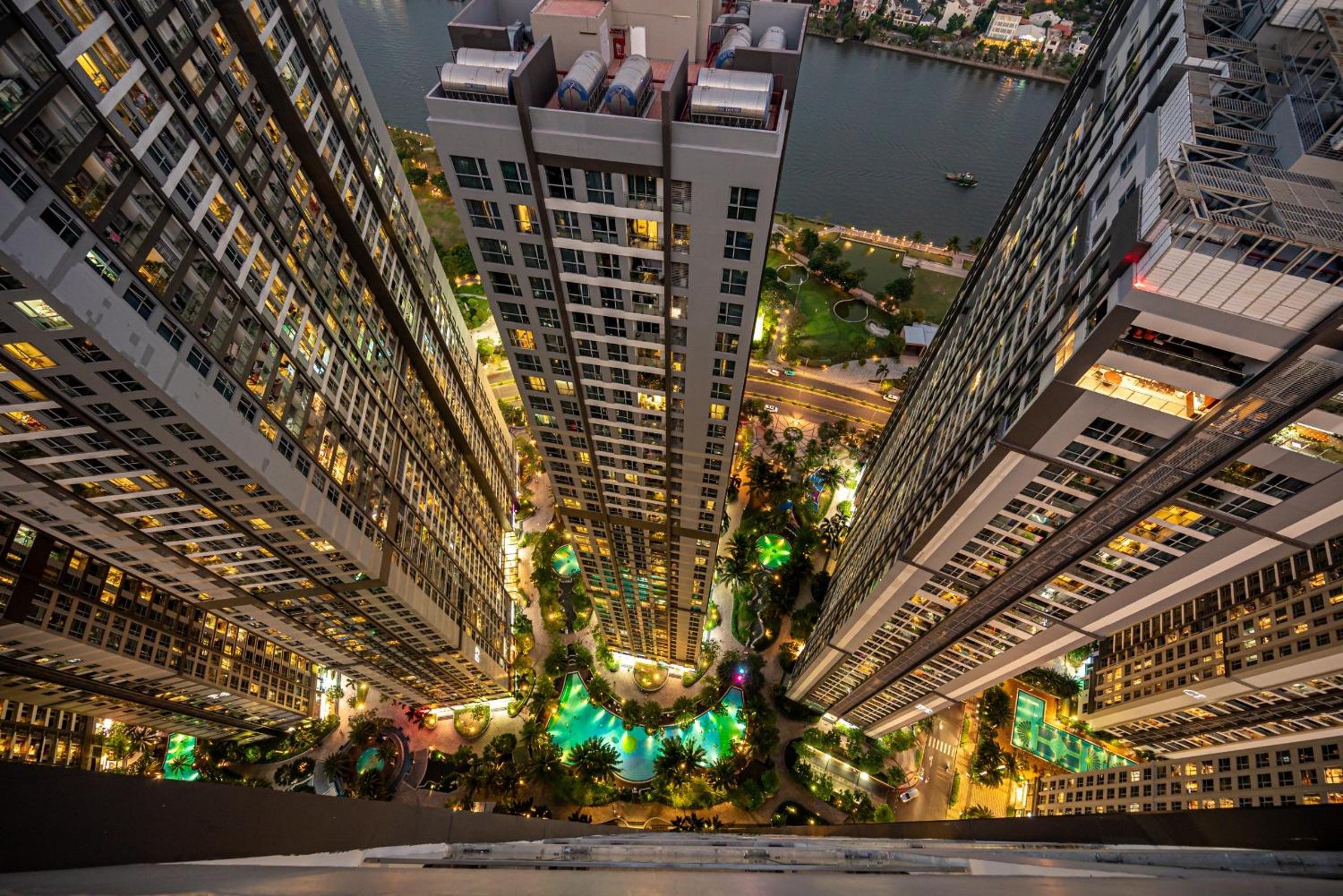 Apartment in Landmark-Vinhome Central Park by Yen