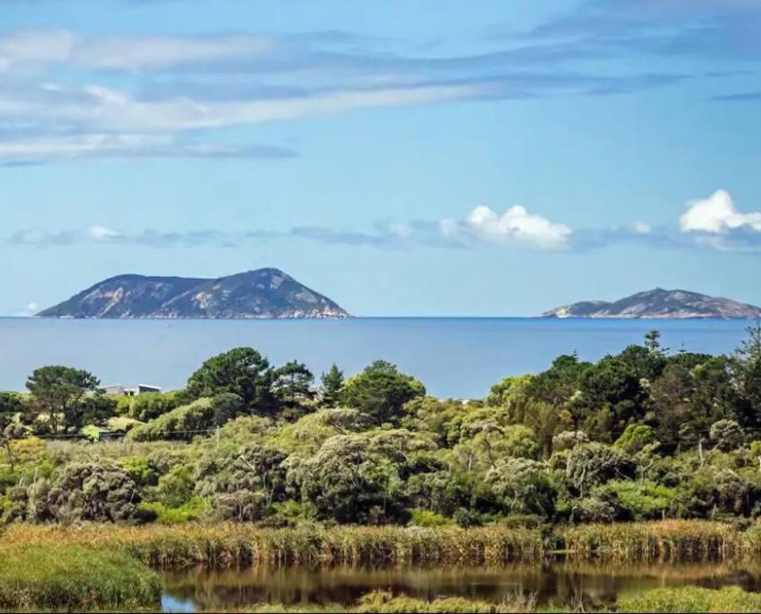 Albany Vacations - Island House - Property Image 1