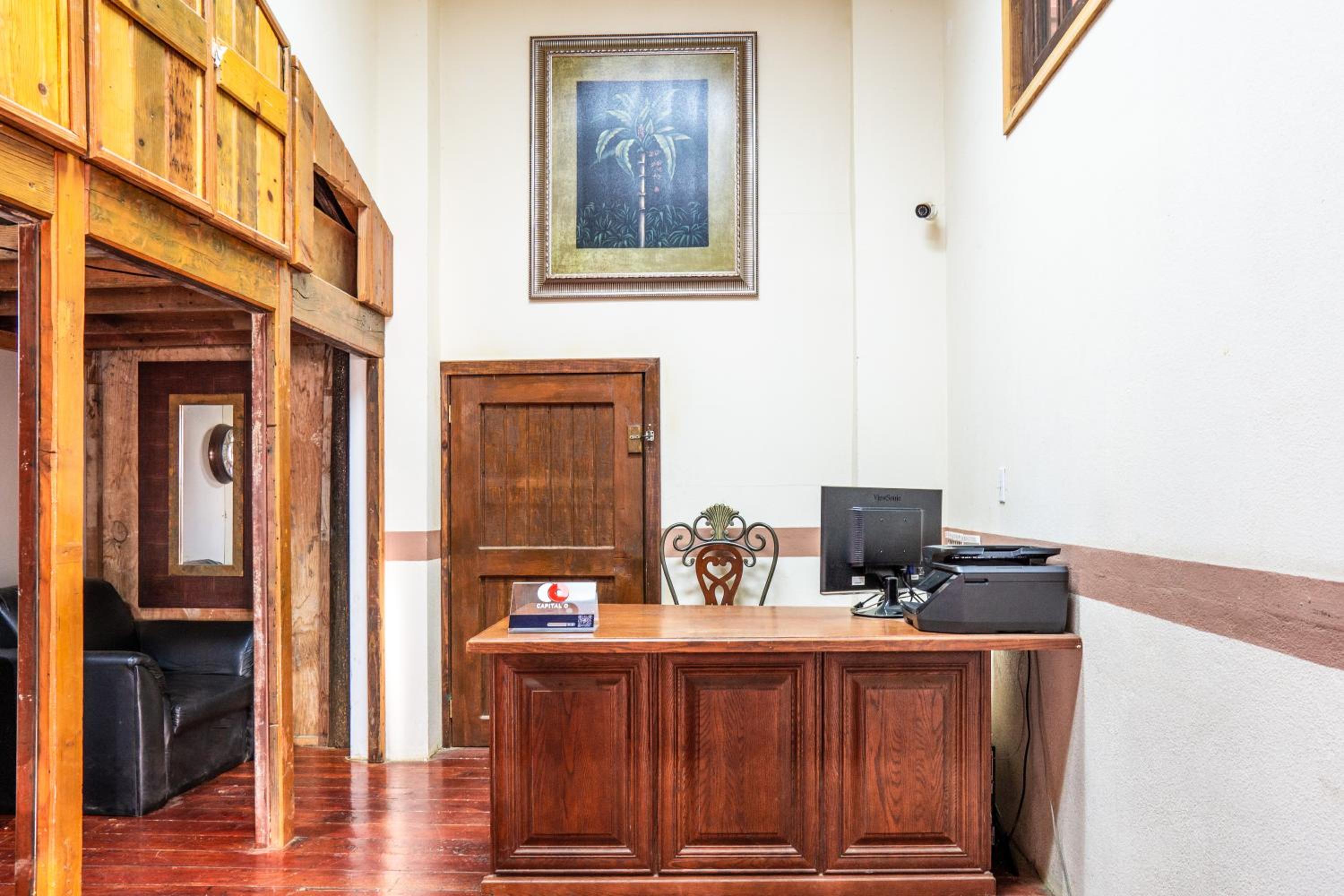 Capital O Hotel Villa Azura, photo 9