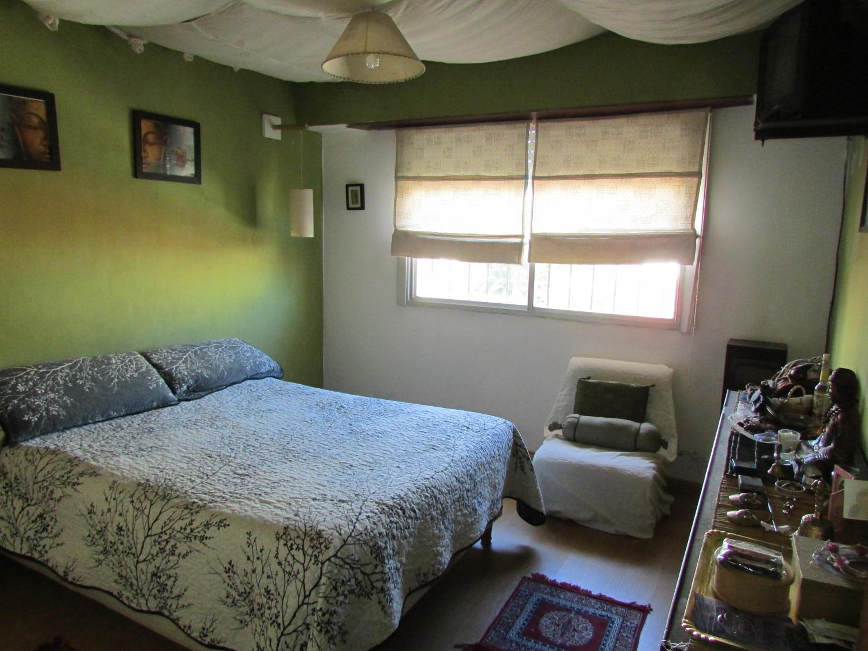 Habitacion con baño privado frente al mar