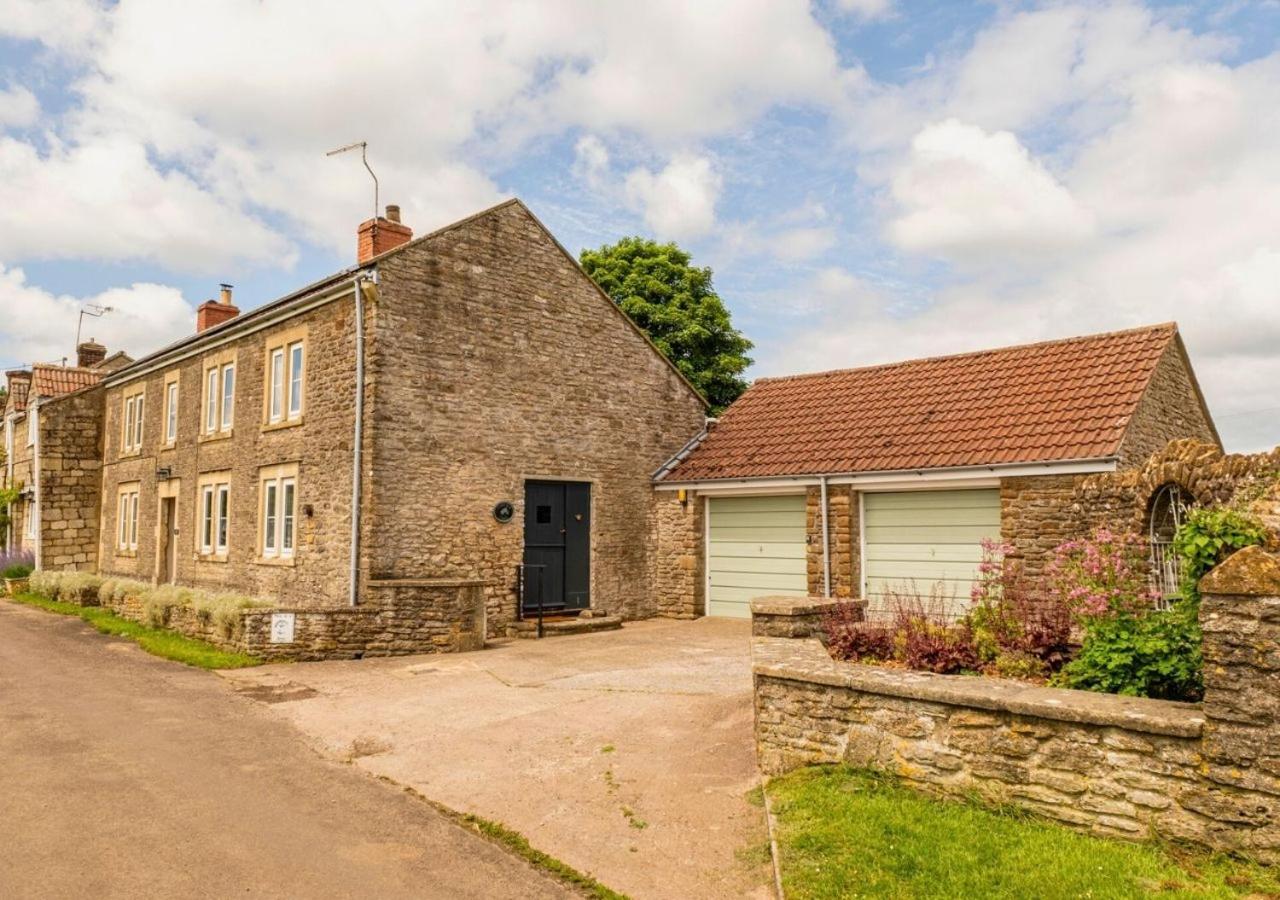 Hotel Gorgeous Rural 4 Bed Farm Cottage - With Hot Tub!