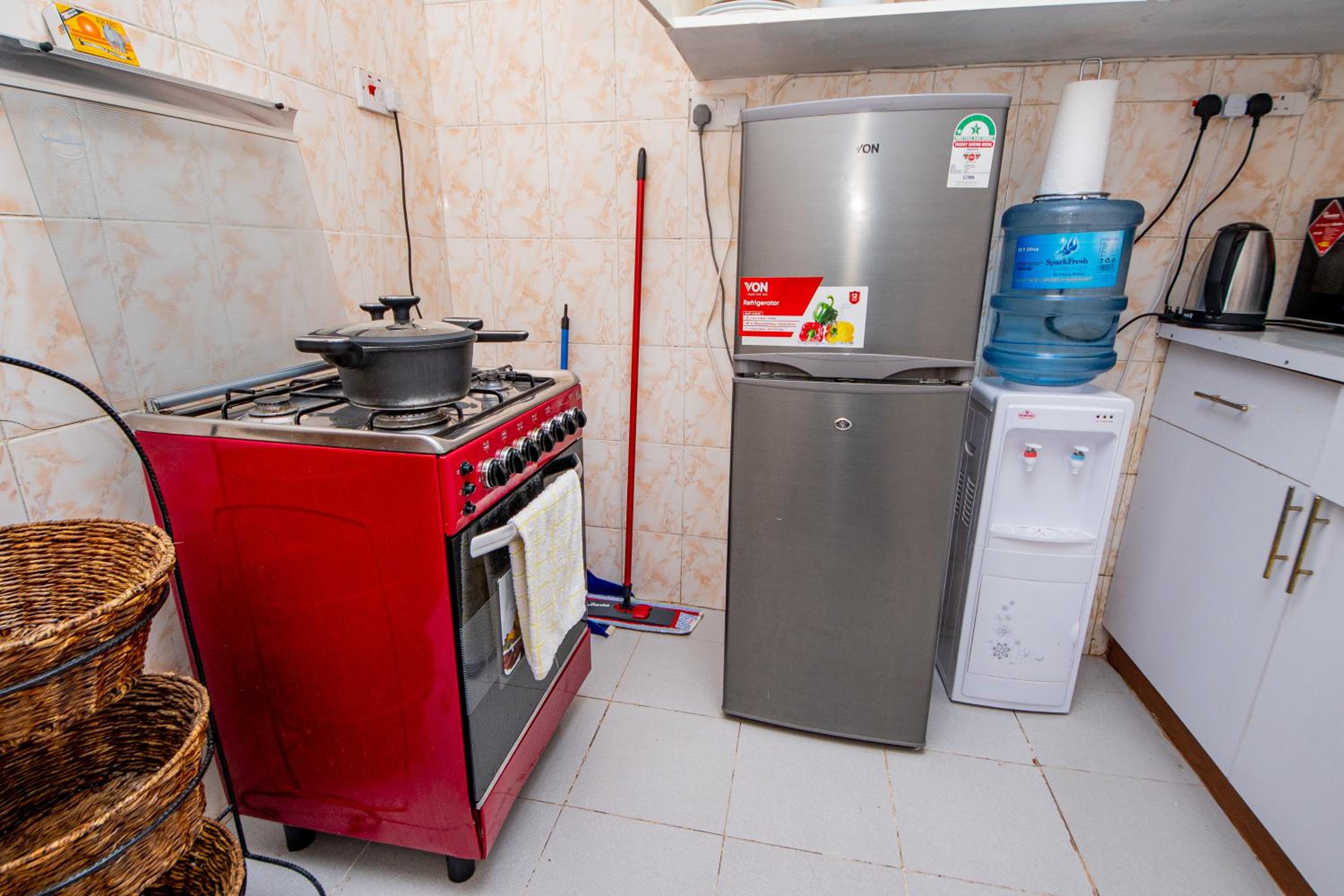 Classy African - themed 1 BR apartment in Karen view 3