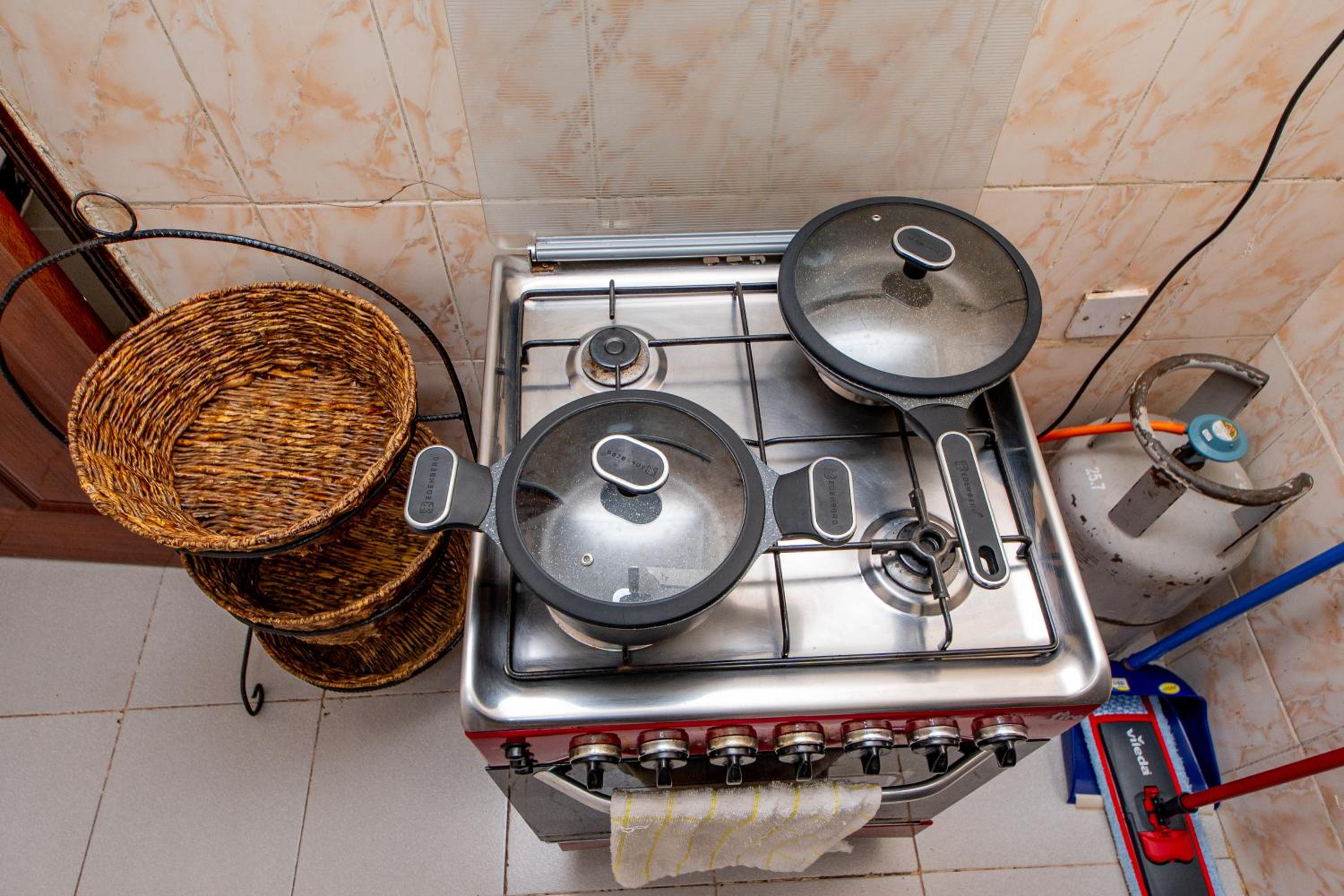 Classy African - themed 1 BR apartment in Karen view 5
