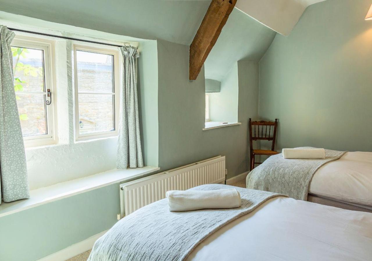 Charming Country Cottage Near Nailsworth