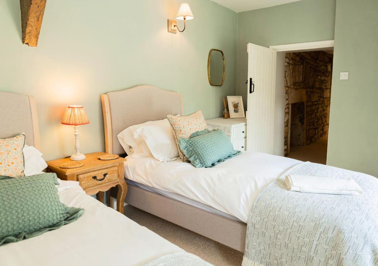 Charming Country Cottage Near Nailsworth