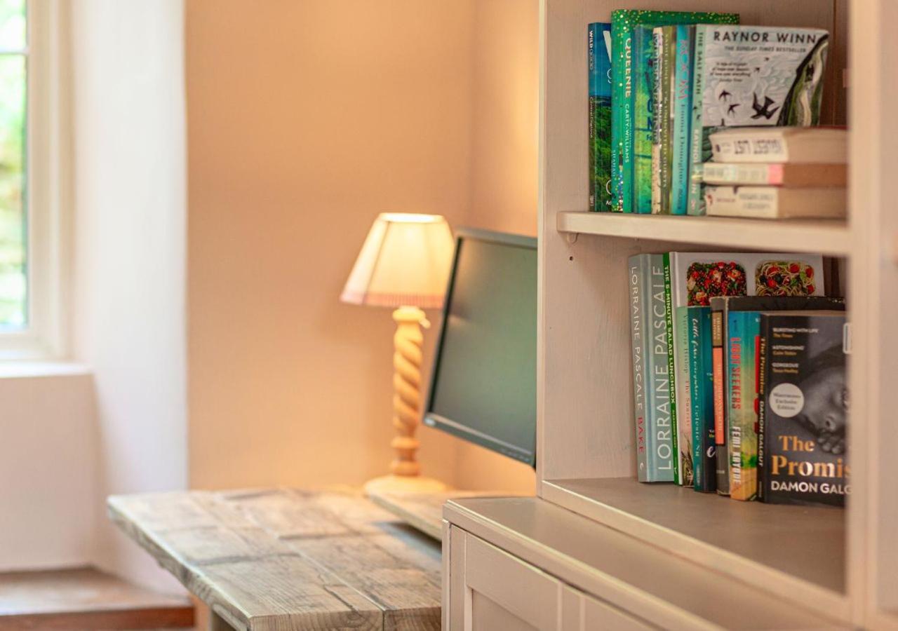 Charming Country Cottage Near Nailsworth