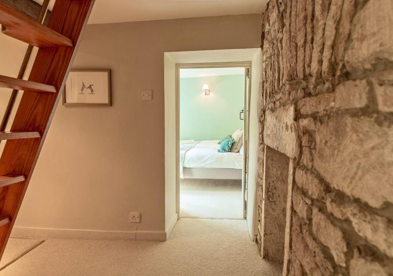 Charming Country Cottage Near Nailsworth