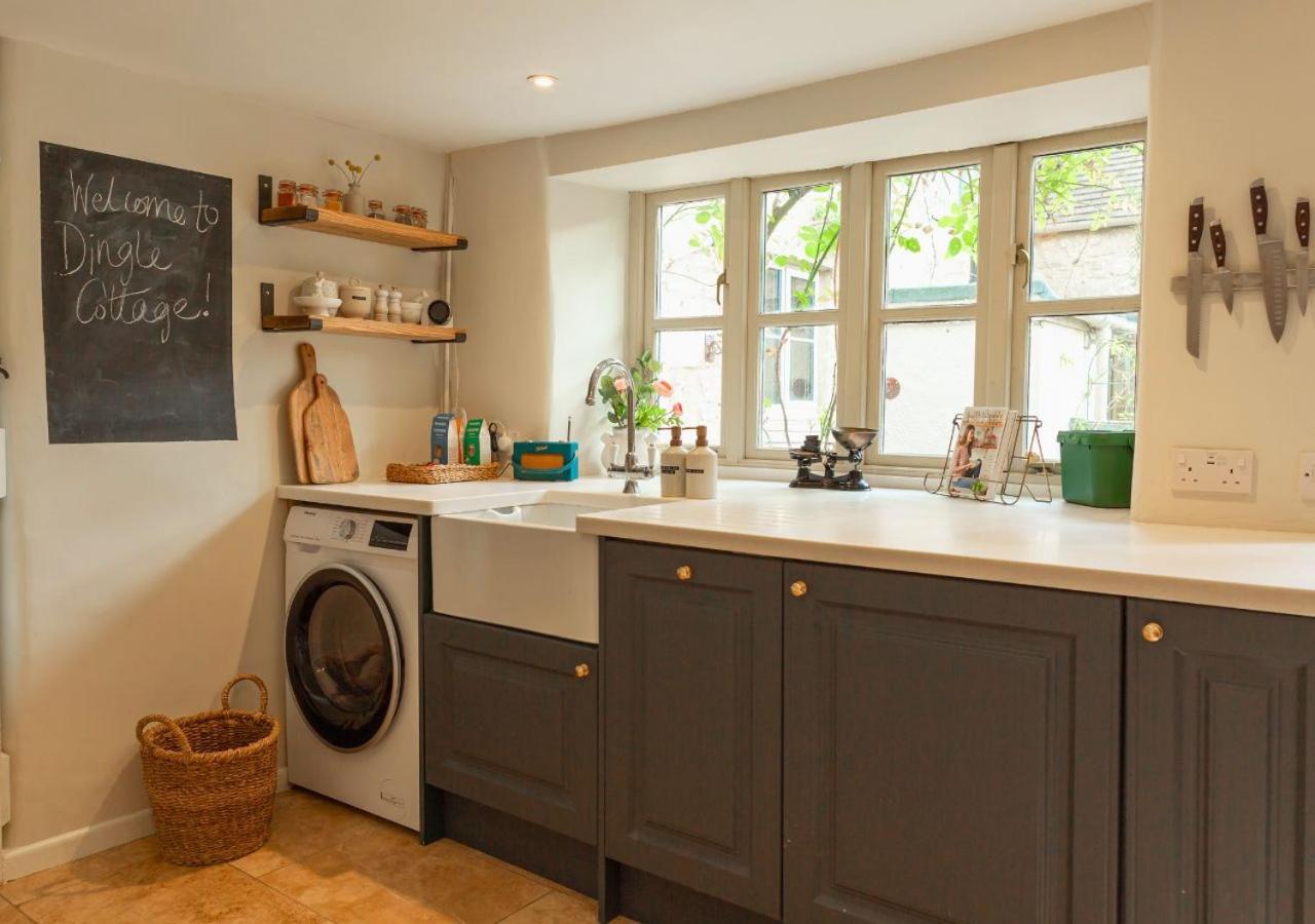 Charming Country Cottage Near Nailsworth