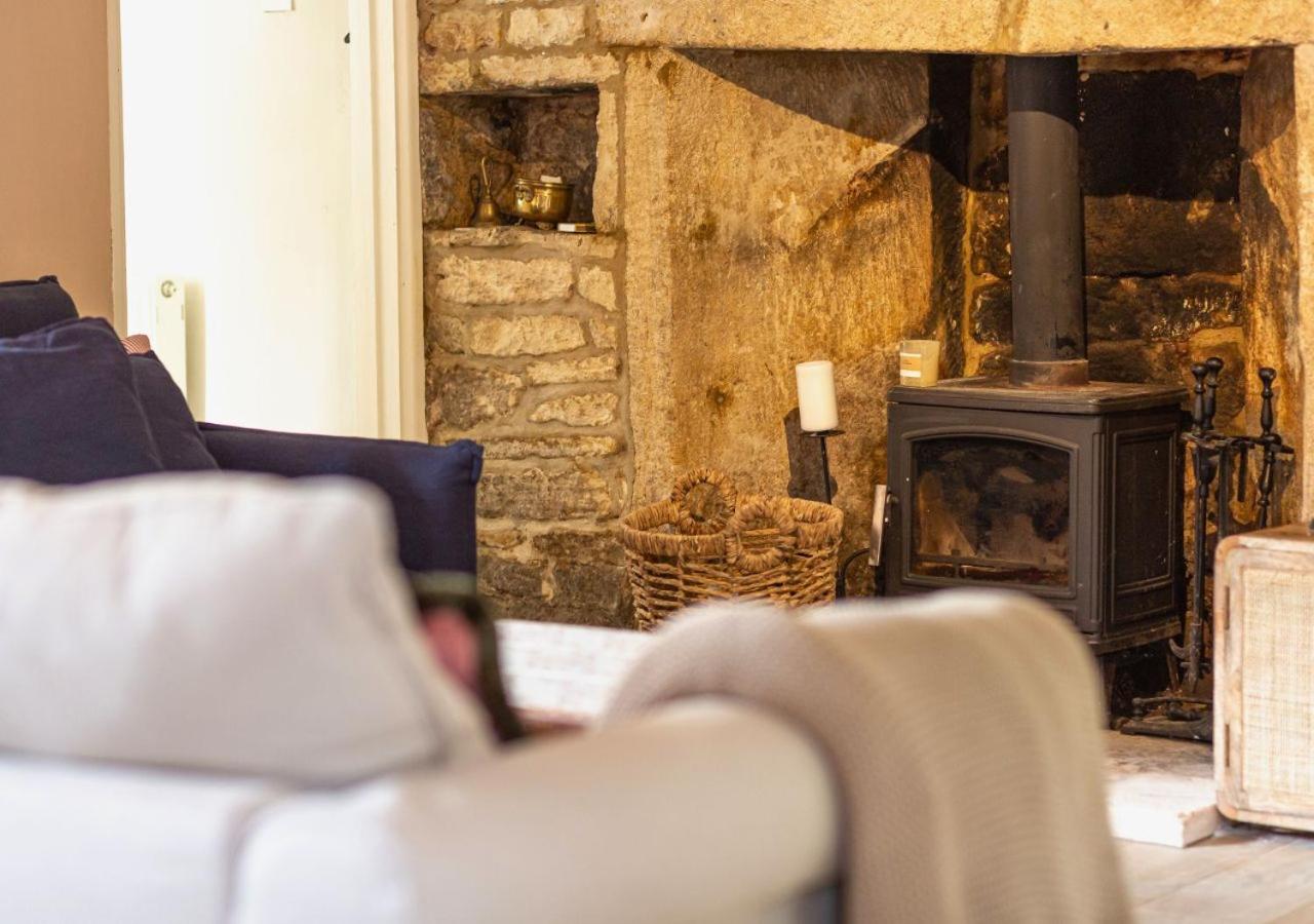 Charming Country Cottage Near Nailsworth