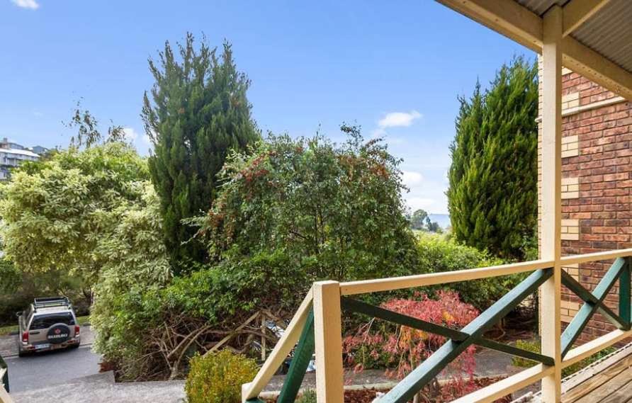 Tapanak Renovated townhouse Close to City