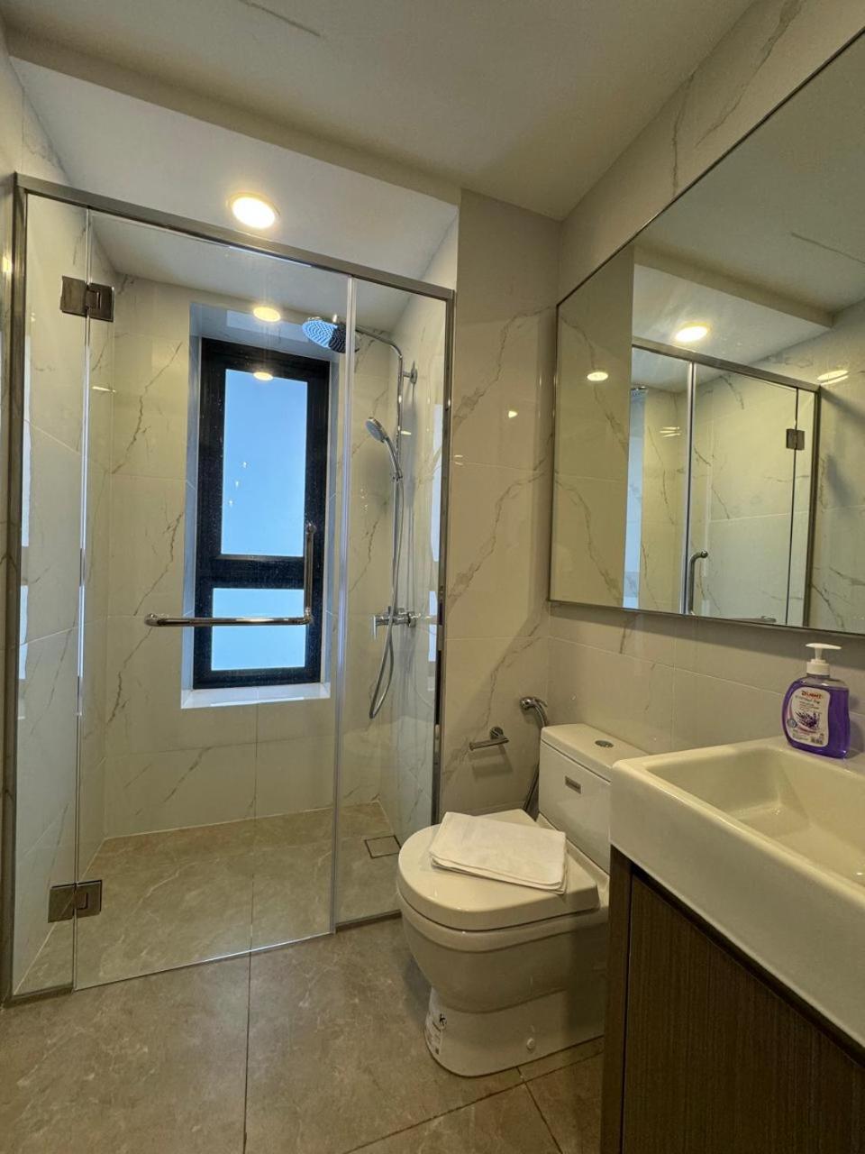 Agile Lux Suites KL