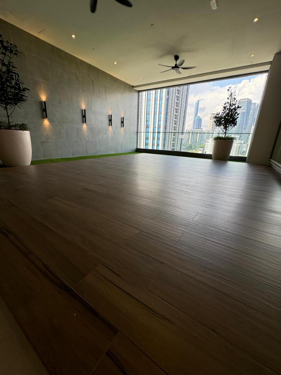Agile Lux Suites KL