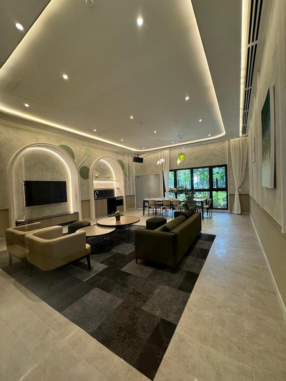 Agile Lux Suites KL