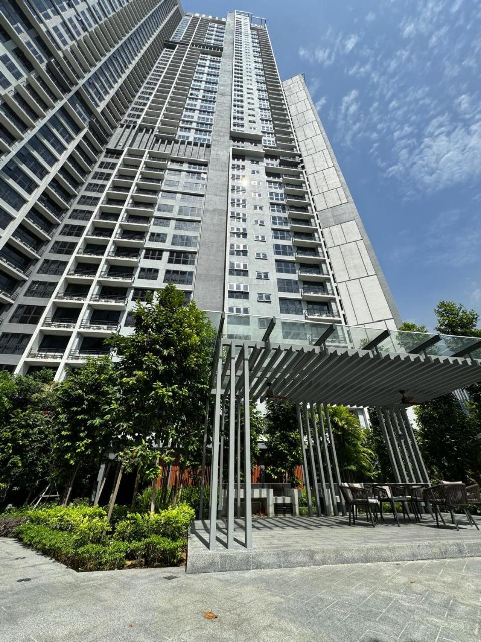 Agile Lux Suites KL