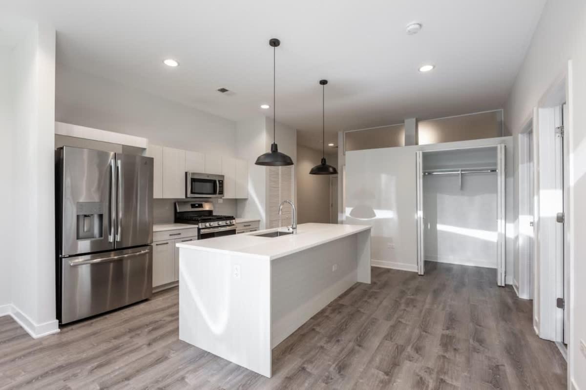 New Built Apartment Sleeps 8 view 2