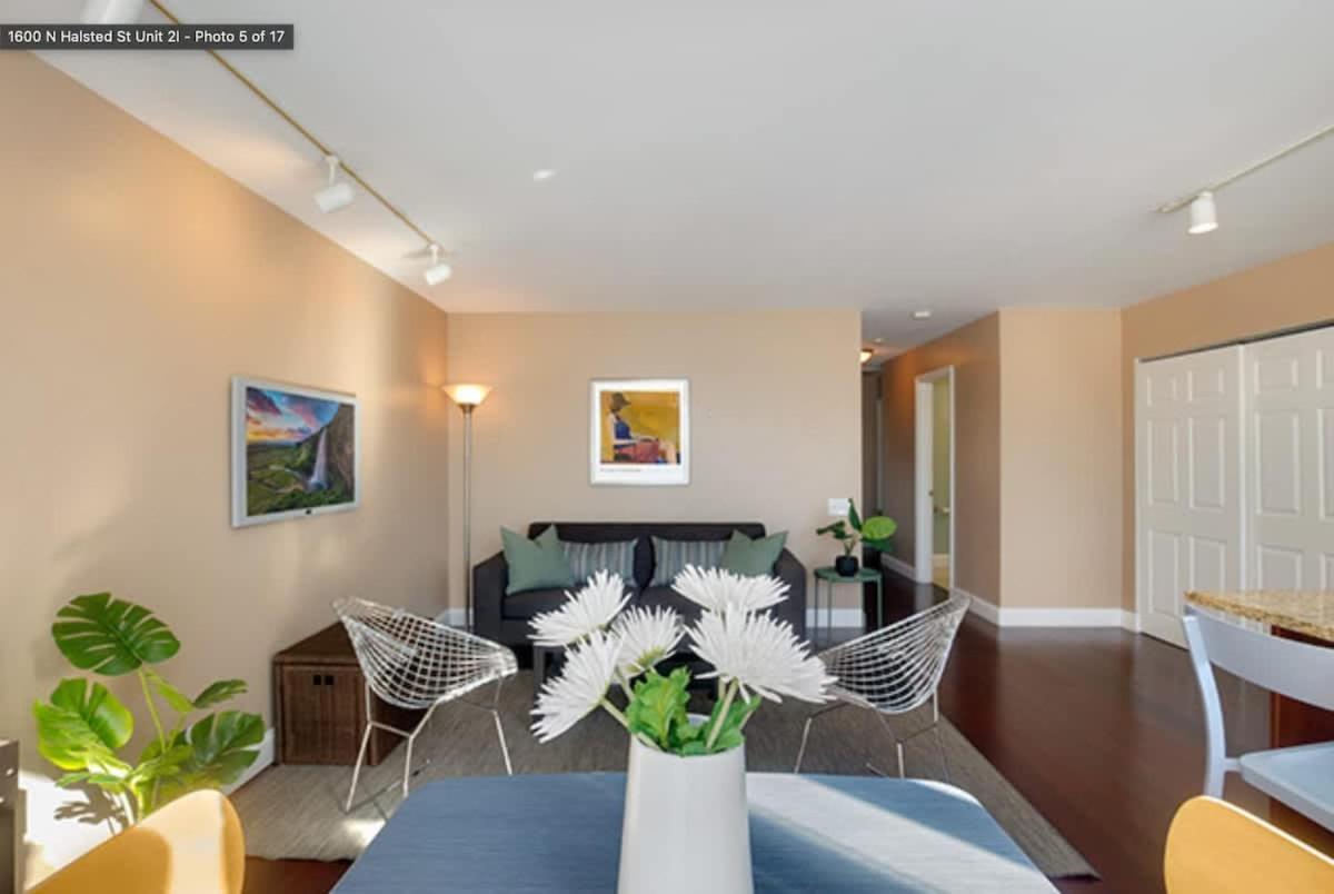 Cozy Condo Sleeps 4 view 3