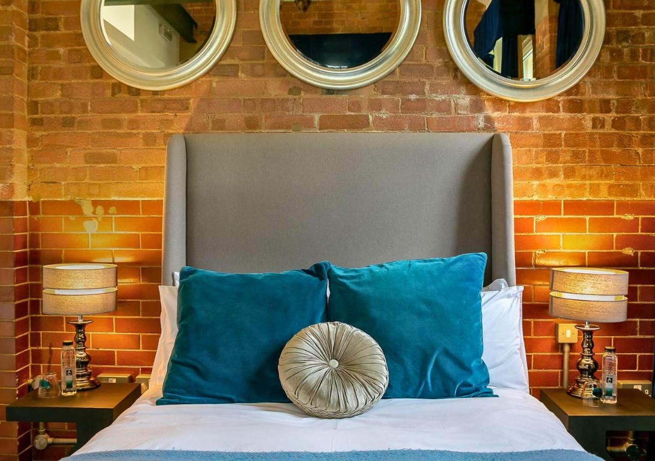 Duclos (Private Ensuite room) at Bicester Heritage view 2